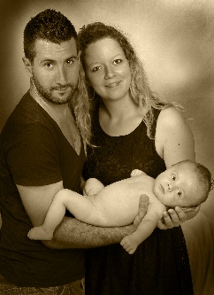 photo de portrait shooting  bébé la seyne var sépia
